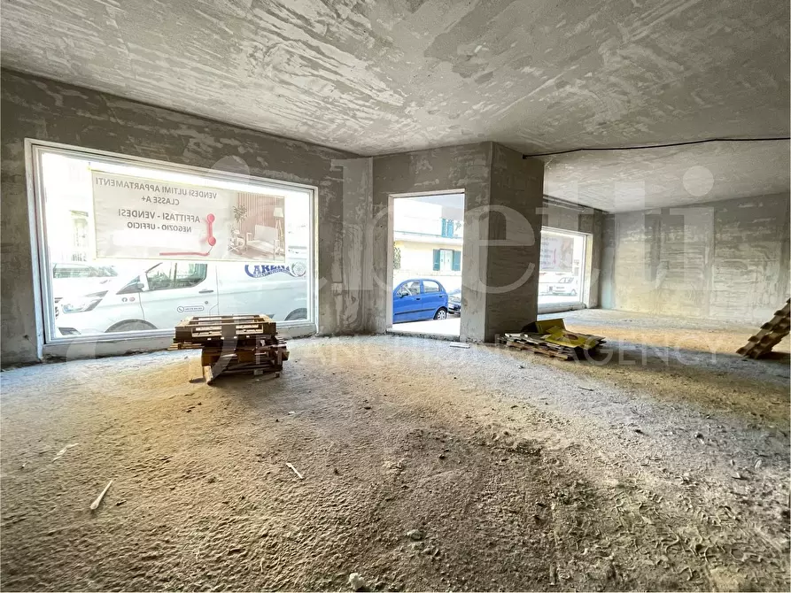Immagine 5 di Negozio in affitto  in Via Antonio Gramsci, 43 a Frattaminore