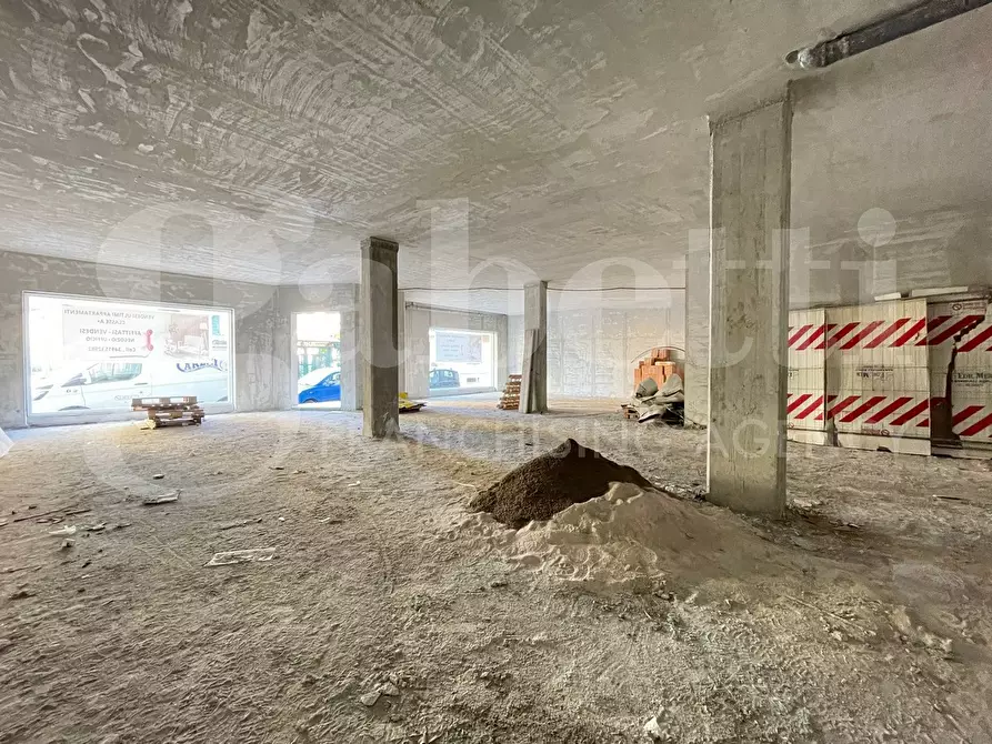 Immagine 4 di Negozio in vendita  in Via Antonio Gramsci, 49 a Frattaminore