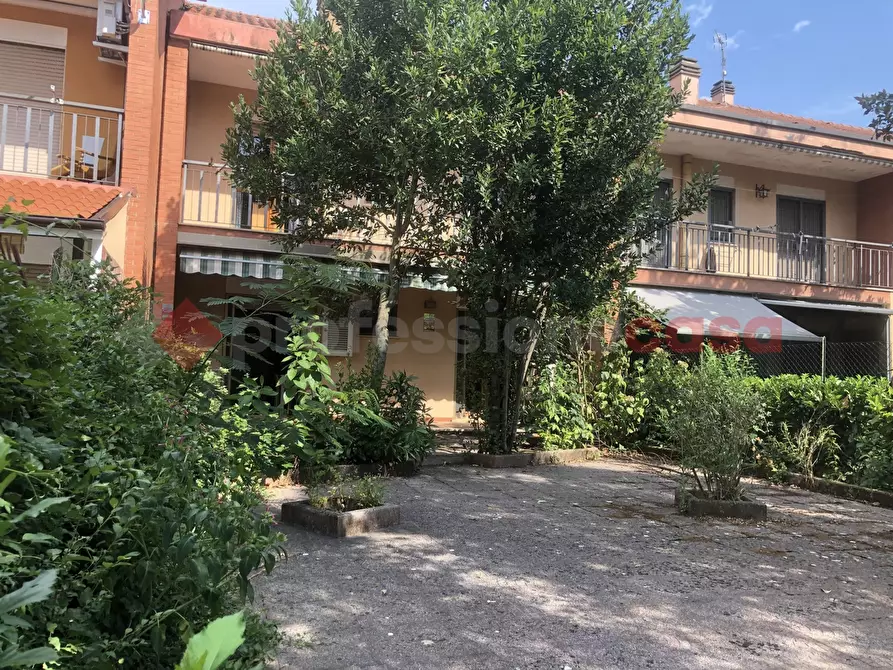 Immagine 38 di Villetta a schiera in vendita  in Via Germania, 47 a Alatri