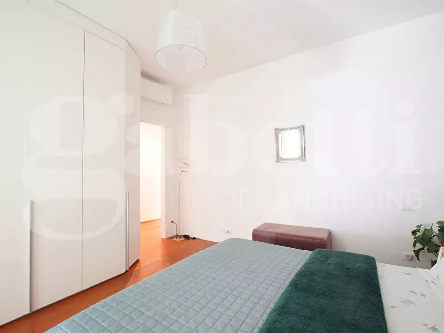 Immagine 15 di Appartamento in vendita  in Via Sandro Gallo, . a Venezia