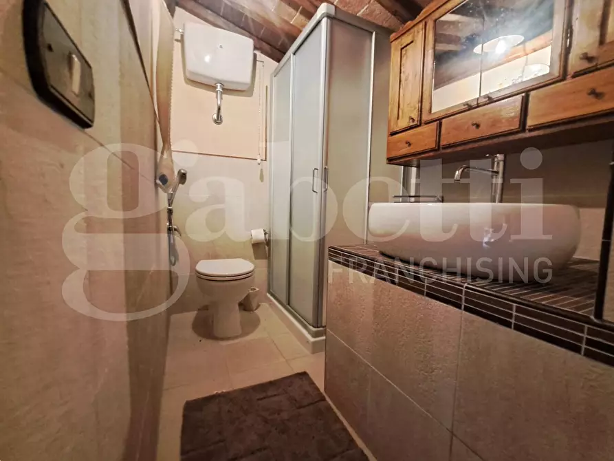 Immagine 7 di Casa indipendente in vendita  in Via mulini del lagaccio a Lamporecchio