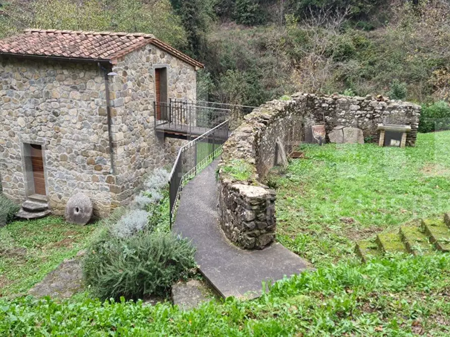 Immagine 1 di Casa indipendente in vendita  in Via mulini del lagaccio a Lamporecchio
