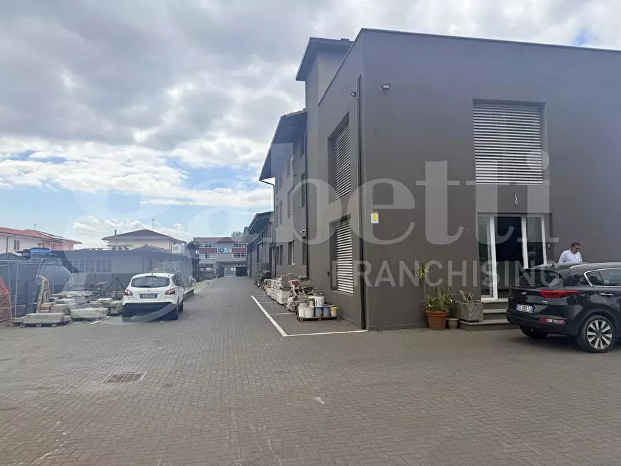 Immagine 3 di Capannone industriale in vendita  in Via renato fucini, 6 a Massa E Cozzile