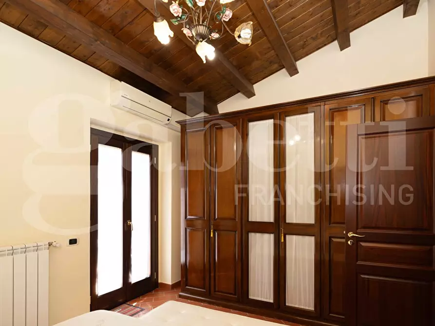 Immagine 21 di Villa in vendita  in Via Livatino, 18 a Ragusa