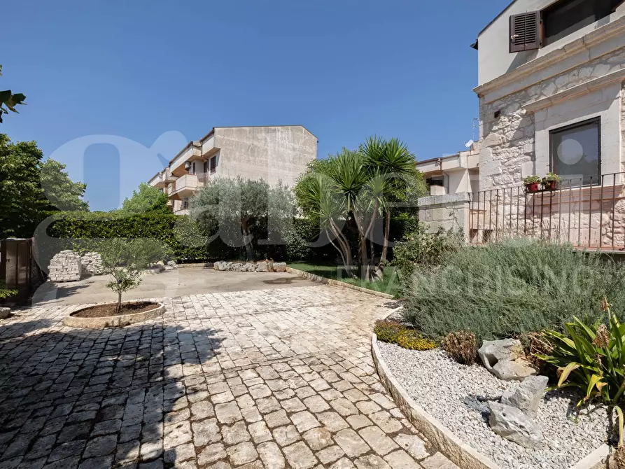 Immagine 41 di Villa in vendita  in Via Livatino, 18 a Ragusa