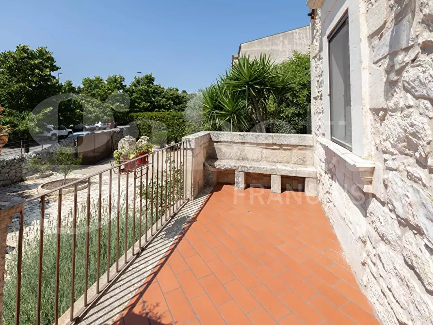 Immagine 8 di Villa in vendita  in Via Livatino, 18 a Ragusa