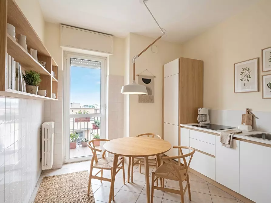 Immagine 9 di Appartamento in vendita  in Via GIAMBELLINO a Milano