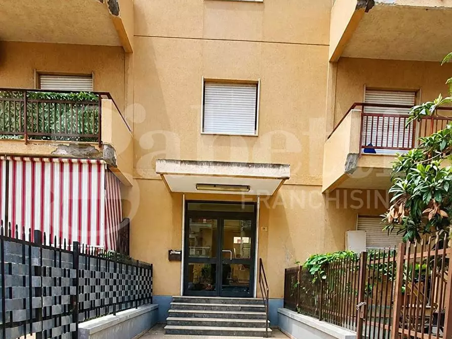 Immagine 3 di Appartamento in vendita  in Via Luigi Palomes a Palermo