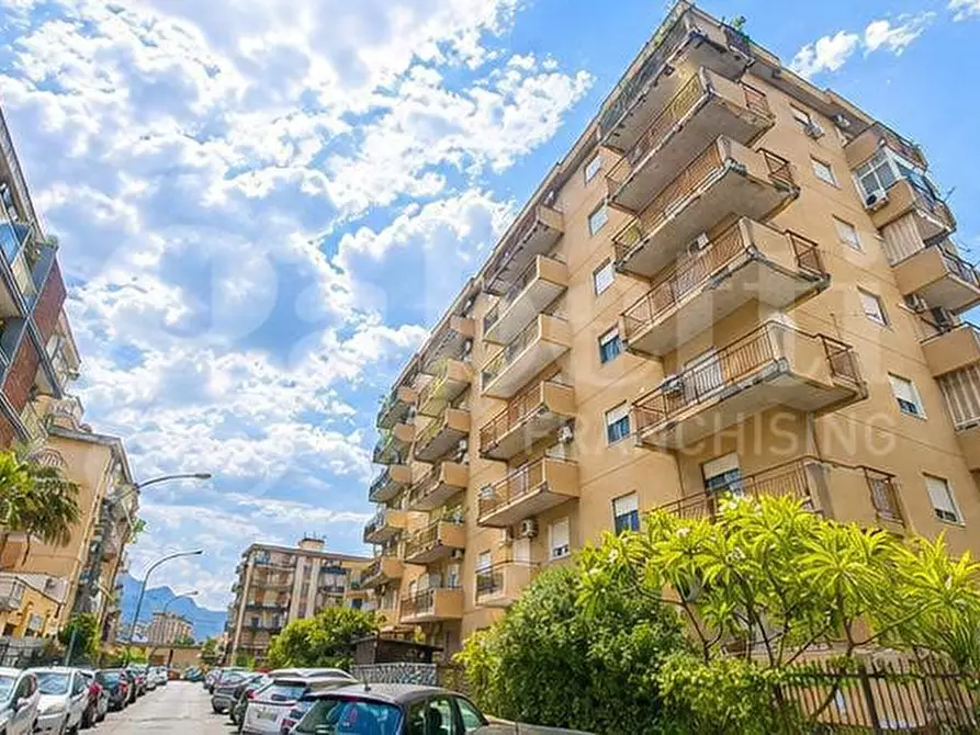 Immagine 1 di Appartamento in vendita  in Via Luigi Palomes a Palermo