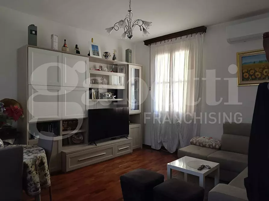 Immagine 4 di Casa bifamiliare in vendita  in Via vanini a Reggio Nell'emilia