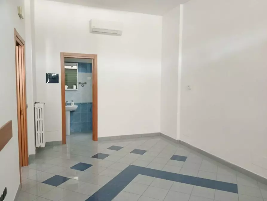 Immagine 5 di Ufficio in vendita  in Via dei mille, 41 a Cervia