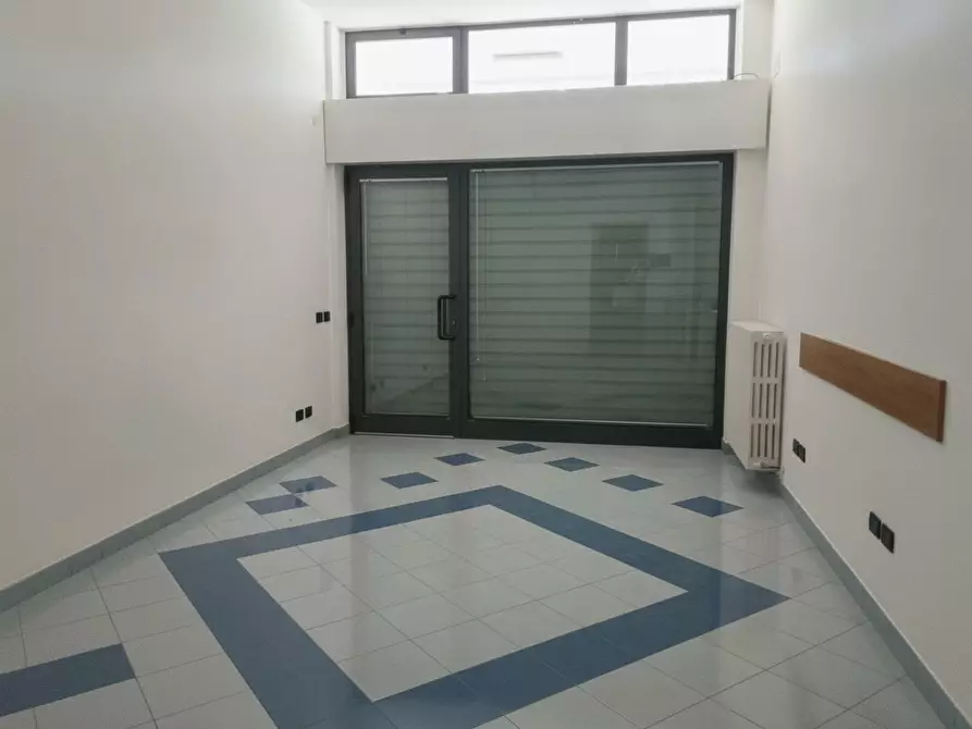 Immagine 3 di Ufficio in vendita  in Via dei mille, 41 a Cervia