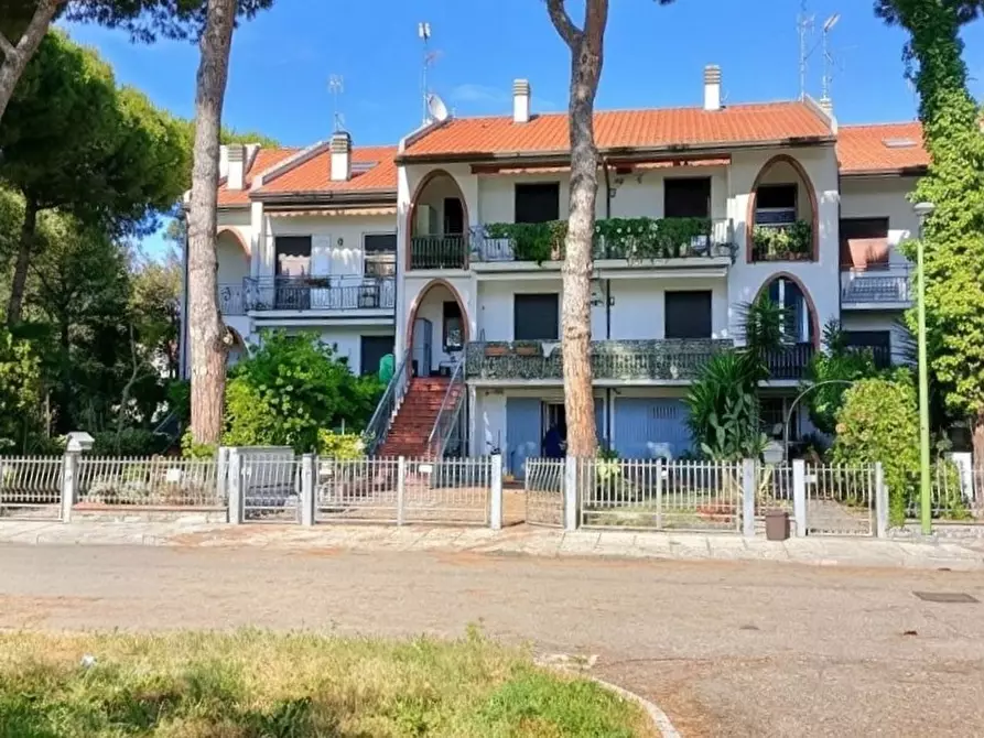 Immagine 1 di Villetta a schiera in vendita  in Via varese a Cervia