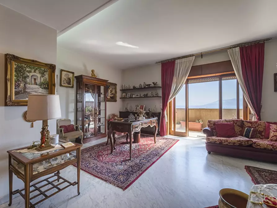 Immagine 4 di Appartamento in vendita  in Via Carrubbara, 2 a Messina