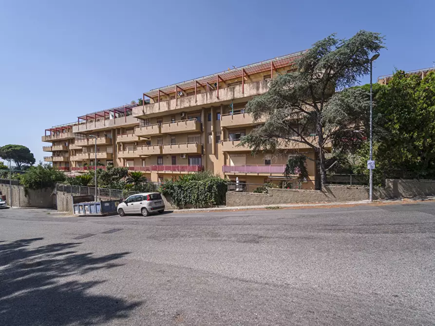 Immagine 1 di Appartamento in vendita  in Via Carrubbara, 2 a Messina