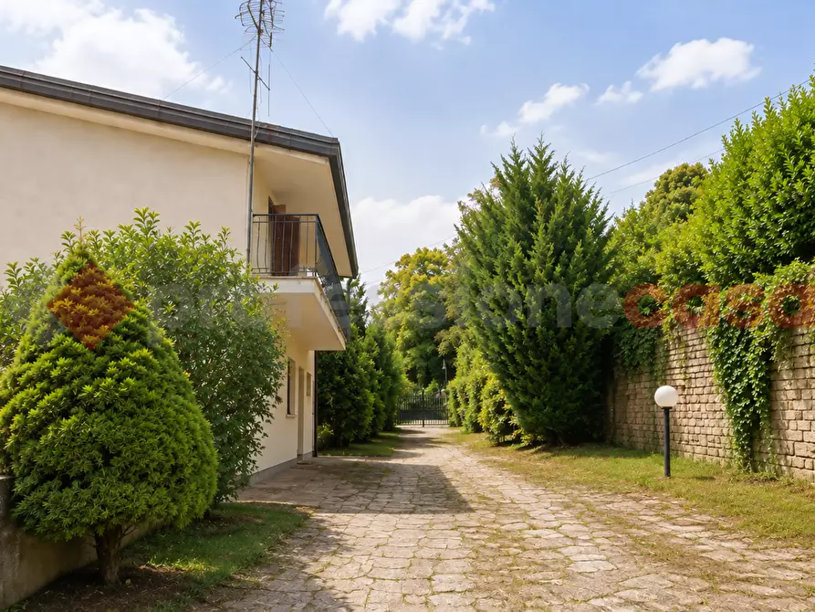 Immagine 1 di Casa indipendente in vendita  in Via cupa, 1 a Fiuggi