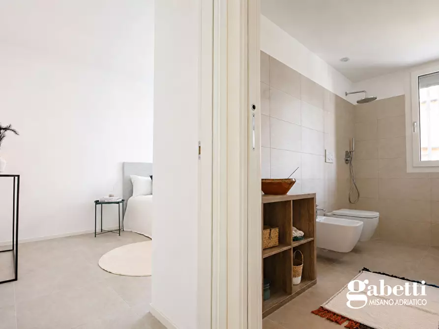 Immagine 13 di Appartamento in vendita  in Viale Tassoni, 22 a Riccione