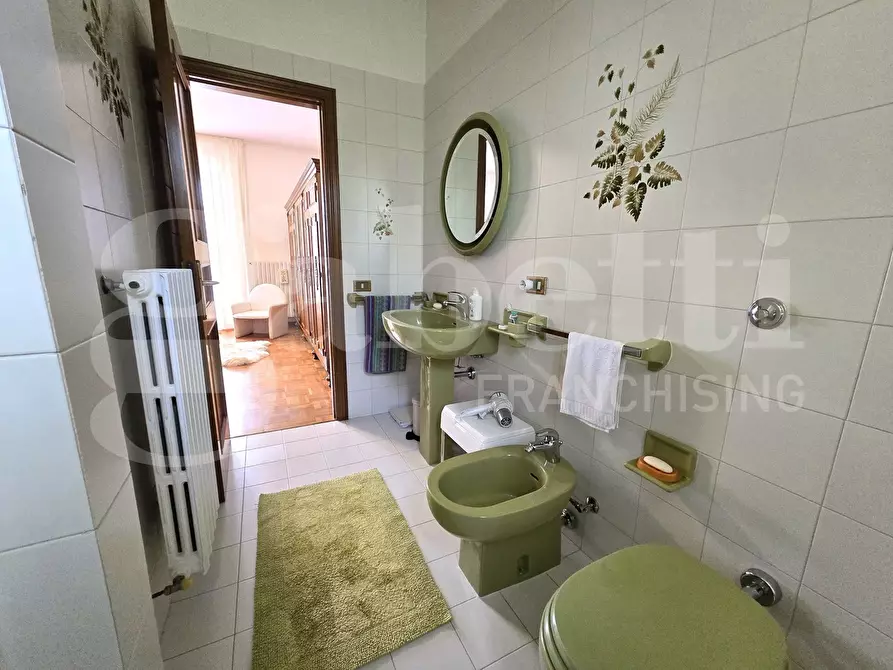 Immagine 24 di Villa in vendita  in Via della Cona, 20 a Sant'omero
