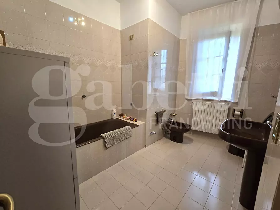 Immagine 26 di Villa in vendita  in Via della Cona, 20 a Sant'omero