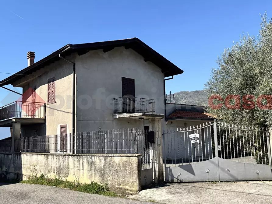 Immagine 1 di Casa indipendente in vendita  in Via Vicinale Casette, 1 a Fumone