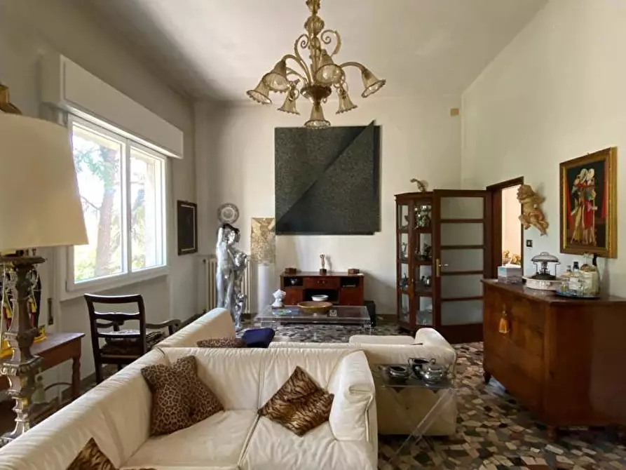 Immagine 18 di Villa in vendita  in Viale della Repubblica, 9 a Russi