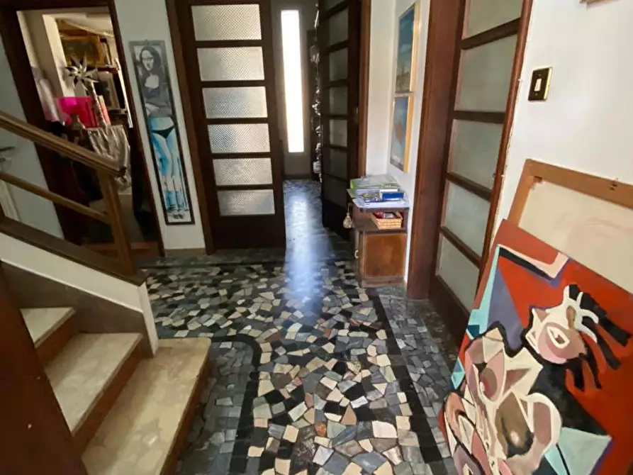Immagine 3 di Villa in vendita  in Viale della Repubblica, 9 a Russi