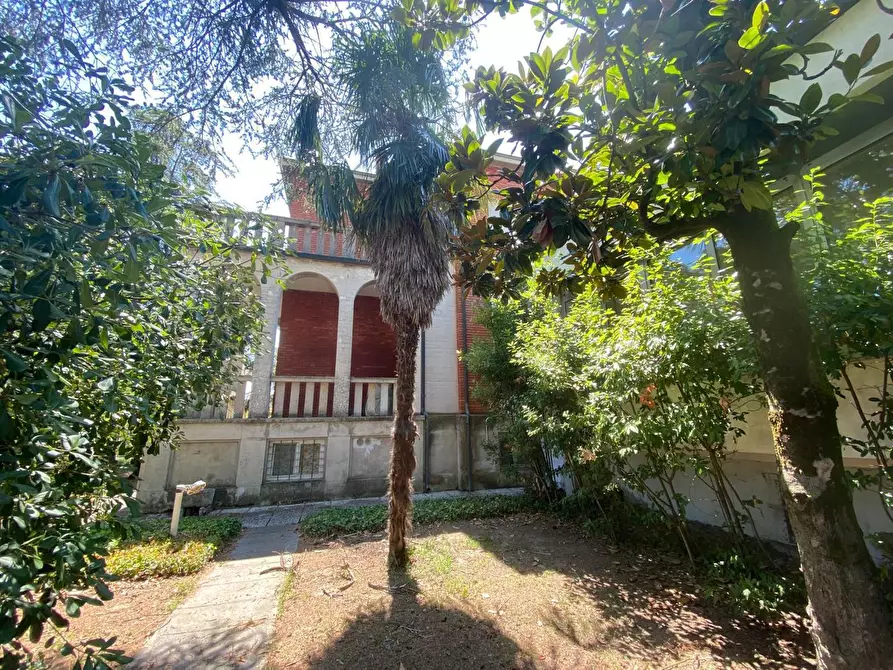 Immagine 12 di Villa in vendita  in Viale della Repubblica, 9 a Russi