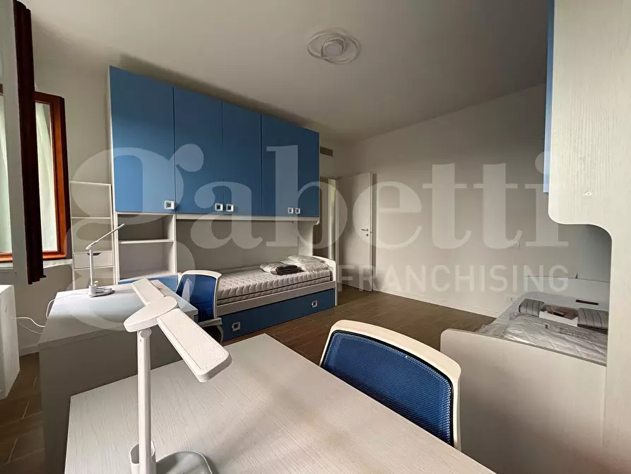 Immagine 10 di Appartamento in affitto  in Via Sansovino, . a Venezia
