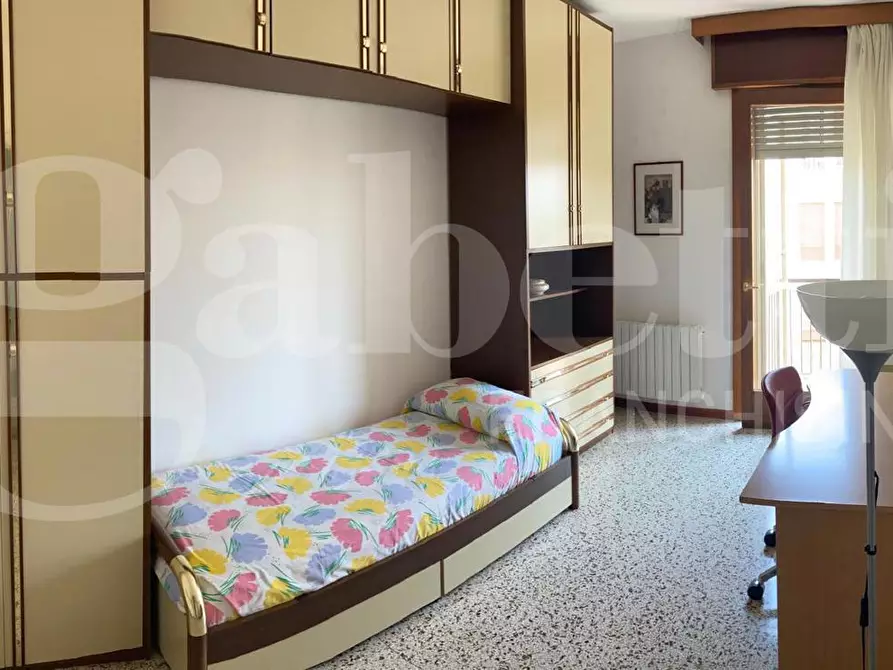Immagine 10 di Appartamento in affitto  in Via dei mirtilli, . a Venezia