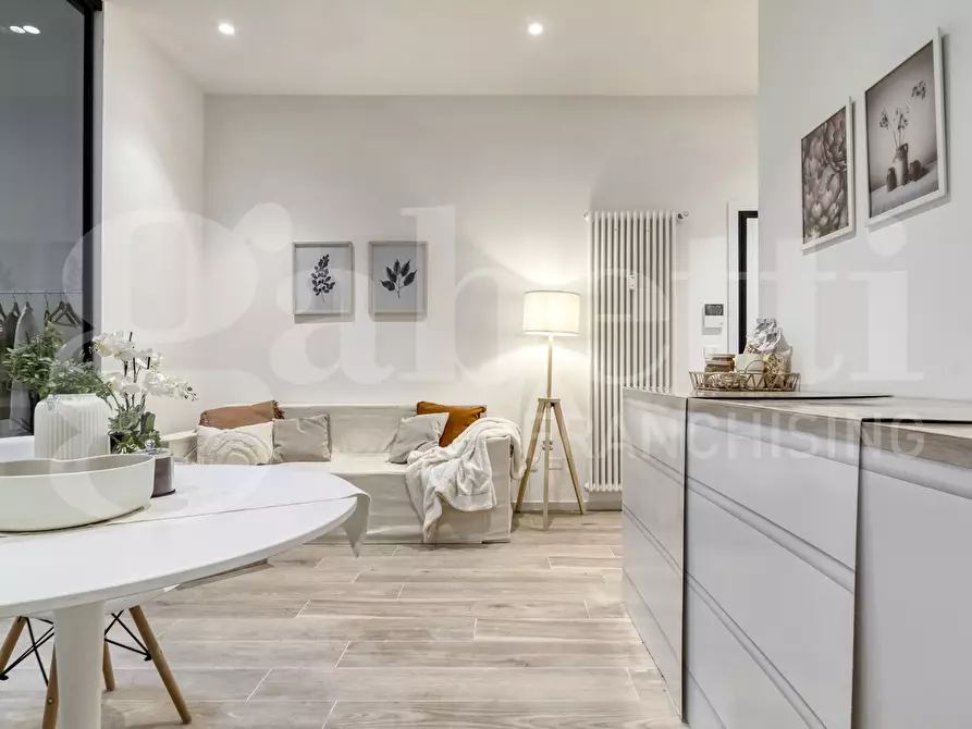 Immagine 9 di Appartamento in vendita  in Via Aurelio Saffi a Bologna