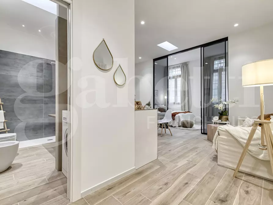 Immagine 1 di Appartamento in vendita  in Via Aurelio Saffi a Bologna