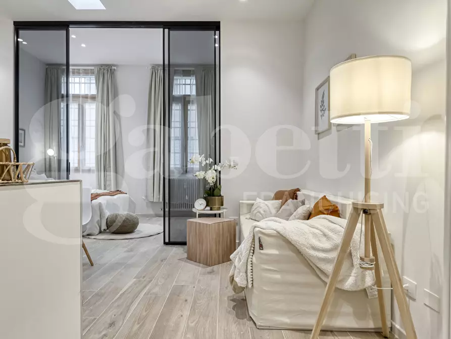Immagine 2 di Appartamento in vendita  in Via Aurelio Saffi a Bologna