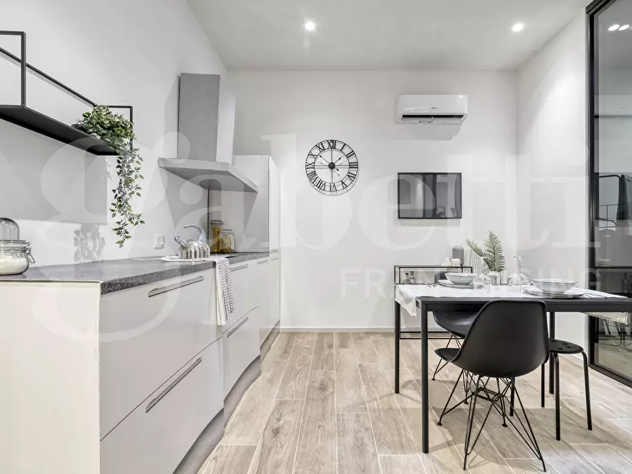 Immagine 2 di Appartamento in vendita  in Via SAFFI a Bologna