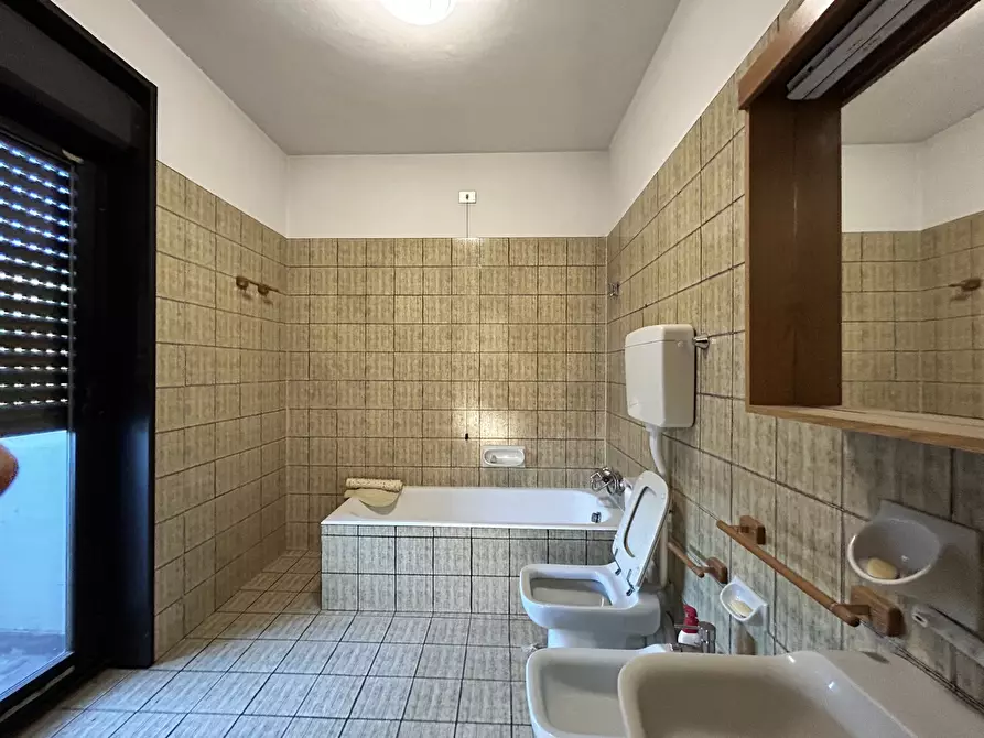 Immagine 13 di Appartamento in vendita  in Via ZAGO a Bologna