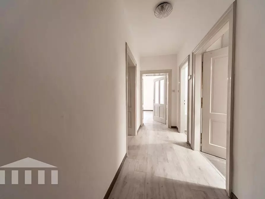 Immagine 1 di Appartamento in affitto  in Via Cavour, 9, 39100 Bolzano BZ, Italia a Bolzano