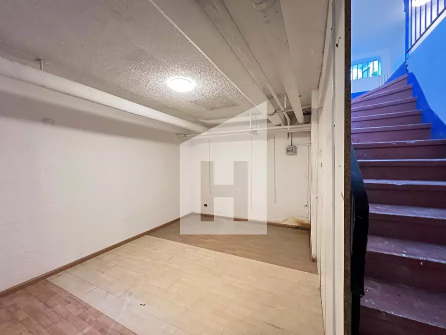 Immagine 4 di Attività commerciale in vendita  a Bolzano