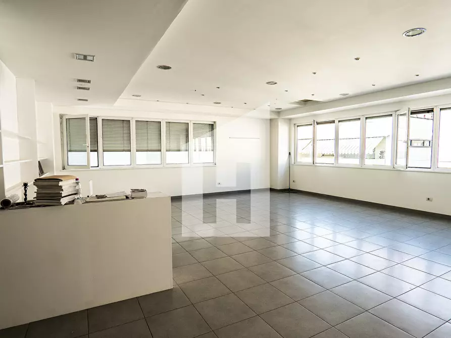 Immagine 2 di Ufficio in affitto  a Bolzano