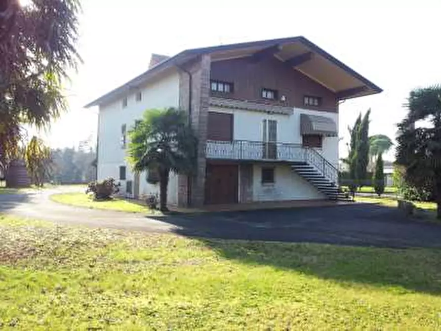 Immagine 1 di Villa in vendita  a Gaiarine