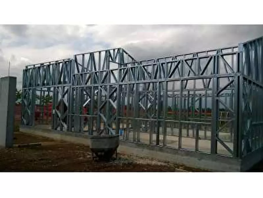 Immagine 4 di Villa in vendita  a Prata Di Pordenone