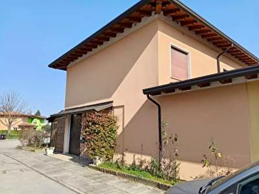 Immagine 2 di Casa trifamiliare in vendita  a Brugnera