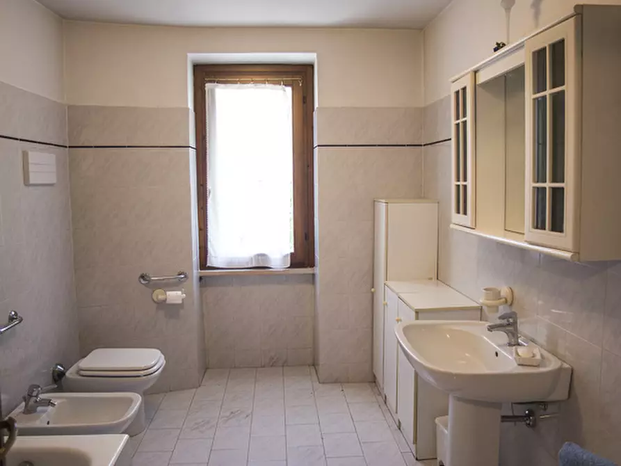 Immagine 17 di Villa in vendita  in Via Cantarane a Manerba Del Garda