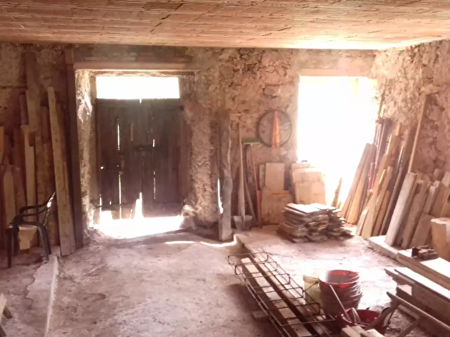 Immagine 11 di Rustico / casale in vendita  in Via Strada Statale a Lavenone