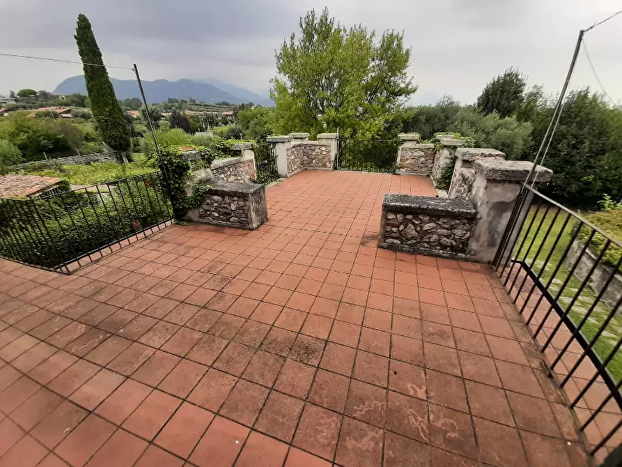 Immagine 8 di Villa in vendita  in Via Cavour a San Felice Del Benaco