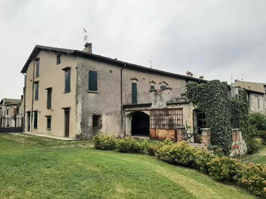 Immagine 4 di Villa in vendita  in Via Cavour a San Felice Del Benaco