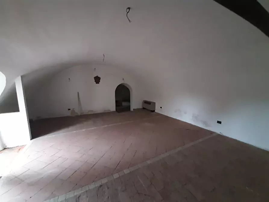 Immagine 19 di Negozio in vendita  in Via Giacomo Puccini a Roè Volciano