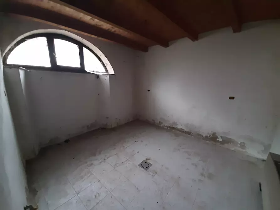 Immagine 8 di Bar / Ristorante in affitto  in Via Giacomo Puccini a Roè Volciano