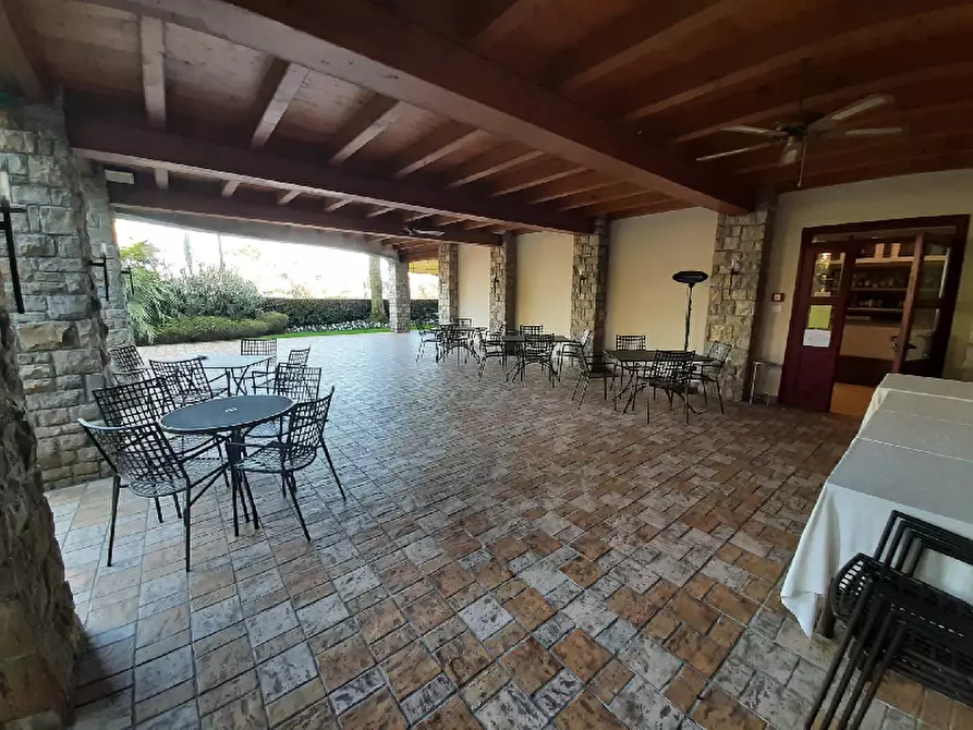 Immagine 8 di Locale commerciale in vendita  in Via ciucani a Soiano Del Lago