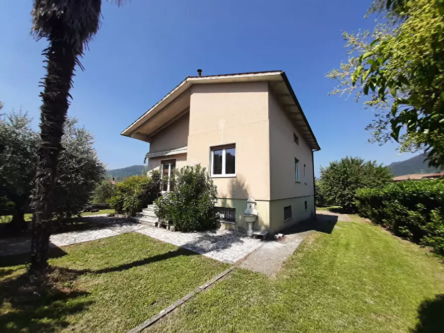 Immagine 3 di Villa in vendita  in Via Ridelli a Gavardo