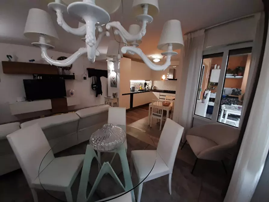 Immagine 6 di Appartamento in vendita  in Via Portizzolo a Gardone Riviera