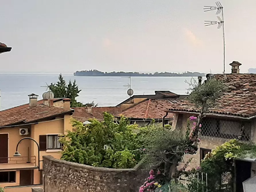 Immagine 1 di Appartamento in vendita  in Via Portizzolo a Gardone Riviera